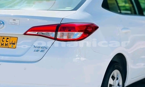 Buy Used Toyota Yaris White Car in as–Suwayq in al-Batinah Buy Used Toyota Yaris White Car in as–Suwayq in al-Batinah