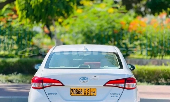 Buy Used Toyota Yaris White Car in as–Suwayq in al-Batinah Buy Used Toyota Yaris White Car in as–Suwayq in al-Batinah