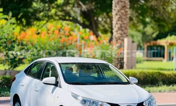Buy Used Toyota Yaris White Car in as–Suwayq in al-Batinah Buy Used Toyota Yaris White Car in as–Suwayq in al-Batinah