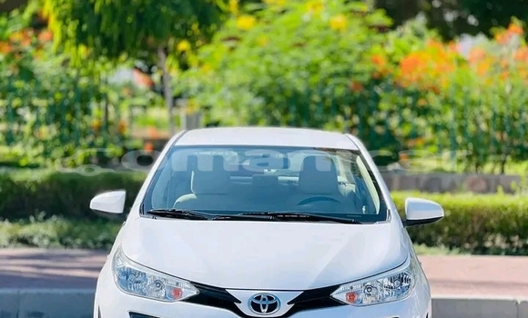 Buy Used Toyota Yaris White Car in as–Suwayq in al-Batinah Buy Used Toyota Yaris White Car in as–Suwayq in al-Batinah