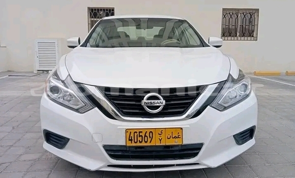 Buy Used Nissan Altima White Car in as–Suwayq in al-Batinah Buy Used Nissan Altima White Car in as–Suwayq in al-Batinah