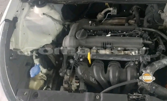 Buy Used Honda Civic White Car in as–Sib in Masqat Buy Used Honda Civic White Car in as–Sib in Masqat