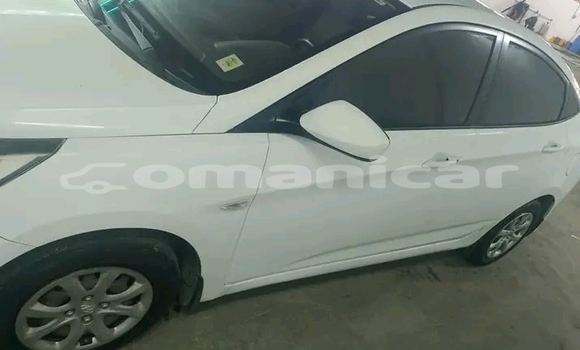 Buy Used Honda Civic White Car in as–Sib in Masqat Buy Used Honda Civic White Car in as–Sib in Masqat