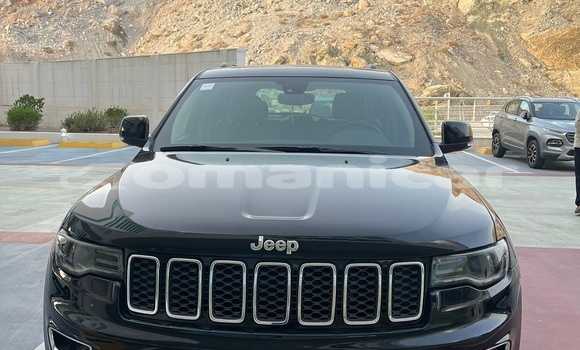 Buy Used Jeep Grand Cherokee Black Car in Ruwi in Masqat