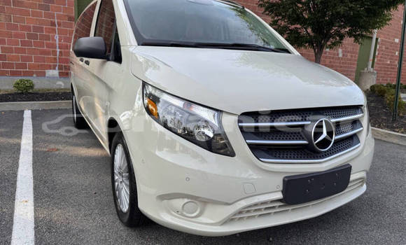 Buy Used Mercedes-Benz Vito White Car in Muscat in Masqat Buy Used Mercedes-Benz Vito White Car in Muscat in Masqat