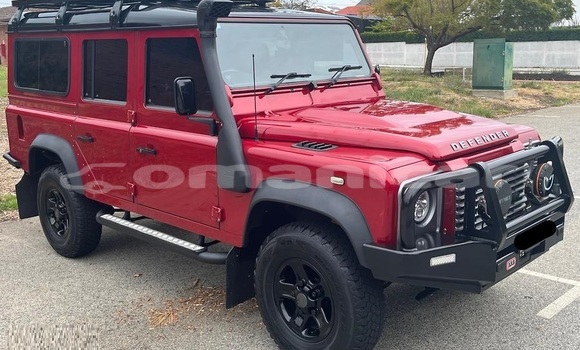 Buy Used Land Rover Defender Red Car in Muscat in Masqat