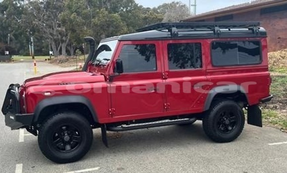 Buy Used Land Rover Defender Red Car in Muscat in Masqat Buy Used Land Rover Defender Red Car in Muscat in Masqat