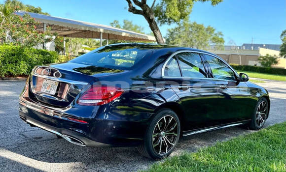 Buy Used Mercedes-Benz E–Class Blue Car in Muscat in Masqat Buy Used Mercedes-Benz E–Class Blue Car in Muscat in Masqat