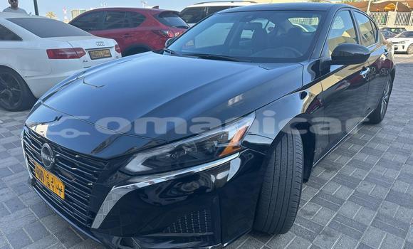 Buy Used Nissan Altima Black Car in Muscat in Masqat Buy Used Nissan Altima Black Car in Muscat in Masqat