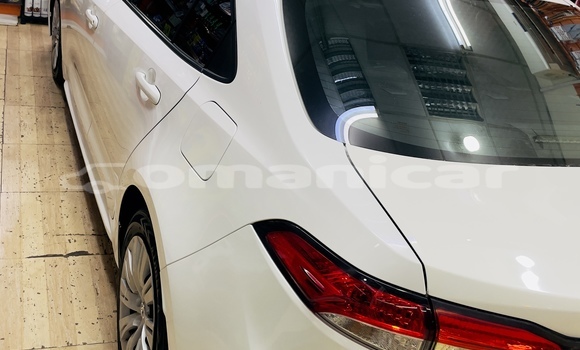 Buy Used Toyota Corolla White Car in Bawshar in Masqat Buy Used Toyota Corolla White Car in Bawshar in Masqat