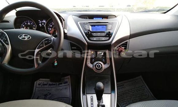 Buy Used Hyundai Elantra White Car in Muscat in Masqat Buy Used Hyundai Elantra White Car in Muscat in Masqat
