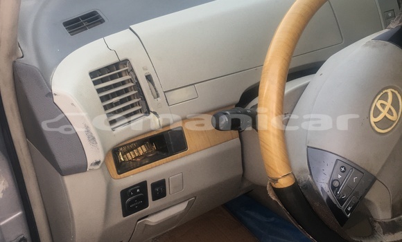 Buy Used Toyota Previa Other Car in Suhar in al-Batinah Buy Used Toyota Previa Other Car in Suhar in al-Batinah