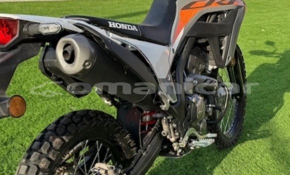 Buy Used Honda CRF Beige Bike in Muscat in Masqat Buy Used Honda CRF Beige Bike in Muscat in Masqat