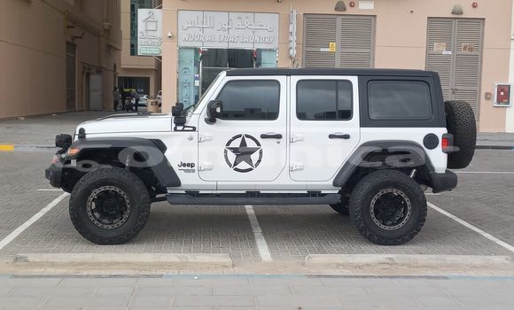Buy Used Jeep Wrangler White Car in Muscat in Masqat Buy Used Jeep Wrangler White Car in Muscat in Masqat