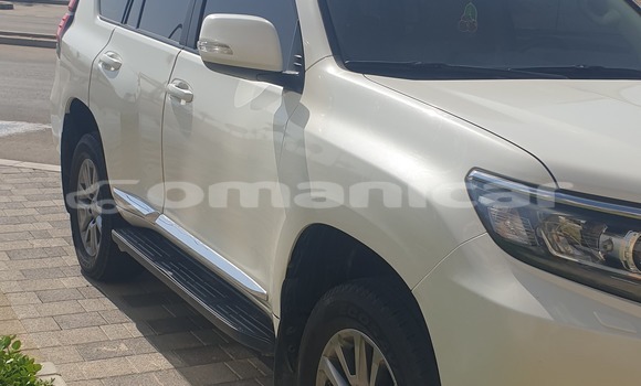 Buy Used Toyota Prado White Car in Muscat in Masqat Buy Used Toyota Prado White Car in Muscat in Masqat