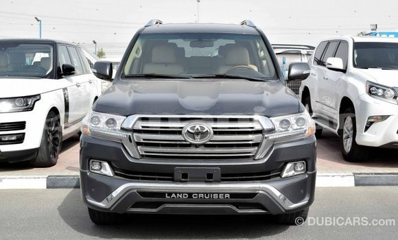 Buy Import Toyota Land Cruiser Other Car in Import - Dubai in Dhufar Buy Import Toyota Land Cruiser Other Car in Import - Dubai in Dhufar