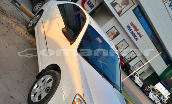 Buy Used Kia Cerato White Car in 'Ibri in adh-Dhahirah Buy Used Kia Cerato White Car in 'Ibri in adh-Dhahirah