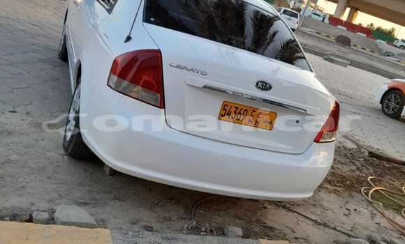 Buy Used Kia Cerato White Car in 'Ibri in adh-Dhahirah Buy Used Kia Cerato White Car in 'Ibri in adh-Dhahirah