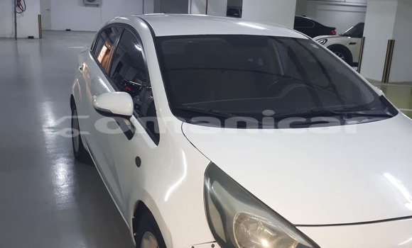 Buy Used Kia Rio White Car in Muscat in Masqat Buy Used Kia Rio White Car in Muscat in Masqat