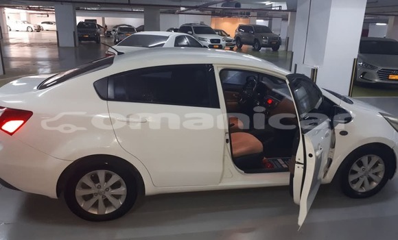 Buy Used Kia Rio White Car in Muscat in Masqat Buy Used Kia Rio White Car in Muscat in Masqat