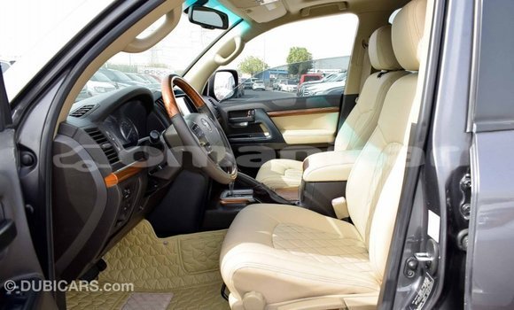 Buy Import Toyota Land Cruiser Other Car in Import - Dubai in Dhufar Buy Import Toyota Land Cruiser Other Car in Import - Dubai in Dhufar