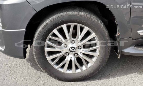 Buy Import Toyota Land Cruiser Other Car in Import - Dubai in Dhufar Buy Import Toyota Land Cruiser Other Car in Import - Dubai in Dhufar