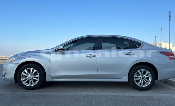 Buy Used Nissan Altima Silver Car in Al khuwair in al-Batinah Buy Used Nissan Altima Silver Car in Al khuwair in al-Batinah