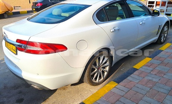 Buy Used Jaguar XF White Car in Wadi Al Kabir in Masqat Buy Used Jaguar XF White Car in Wadi Al Kabir in Masqat