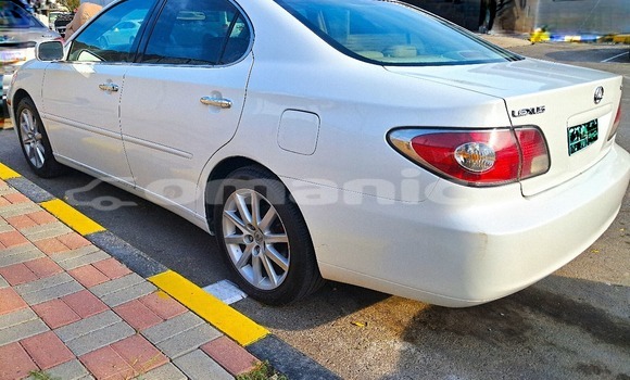 Buy Used Lexus ES White Car in Ruwi in Masqat Buy Used Lexus ES White Car in Ruwi in Masqat