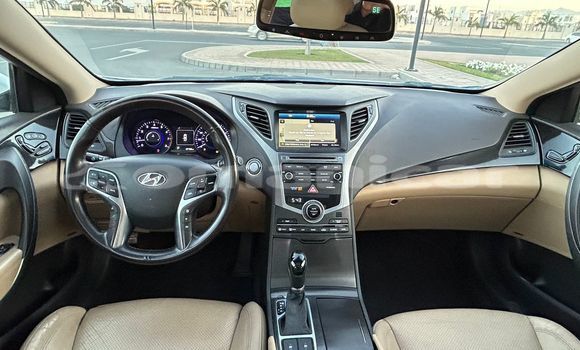 Buy Used Hyundai Azera White Car in Muscat in Masqat Buy Used Hyundai Azera White Car in Muscat in Masqat