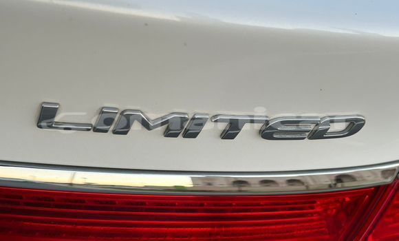 Buy Used Hyundai Azera White Car in Muscat in Masqat Buy Used Hyundai Azera White Car in Muscat in Masqat