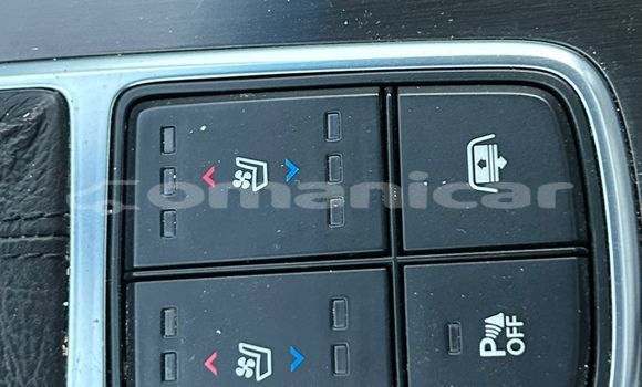 Buy Used Hyundai Azera White Car in Muscat in Masqat Buy Used Hyundai Azera White Car in Muscat in Masqat