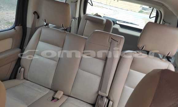 Buy Used Ford Explorer Red Car in Wadi Al Kabir in Masqat Buy Used Ford Explorer Red Car in Wadi Al Kabir in Masqat