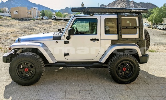 Buy Used Jeep Wrangler Silver Car in Ruwi in Masqat Buy Used Jeep Wrangler Silver Car in Ruwi in Masqat