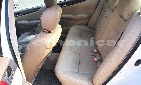 Buy Used Lexus ES White Car in Ruwi in Masqat Buy Used Lexus ES White Car in Ruwi in Masqat