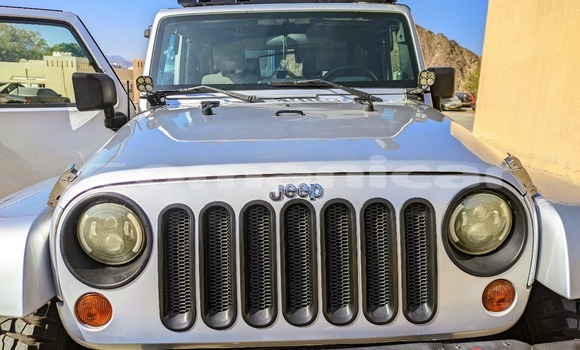 Buy Used Jeep Wrangler Silver Car in Ruwi in Masqat Buy Used Jeep Wrangler Silver Car in Ruwi in Masqat