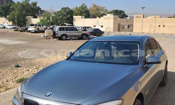 Buy Used BMW 7-Series Silver Car in Ruwi in Masqat Buy Used BMW 7-Series Silver Car in Ruwi in Masqat