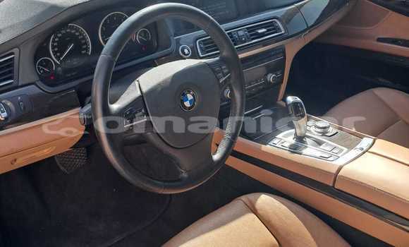 Buy Used BMW 7-Series Silver Car in Ruwi in Masqat Buy Used BMW 7-Series Silver Car in Ruwi in Masqat