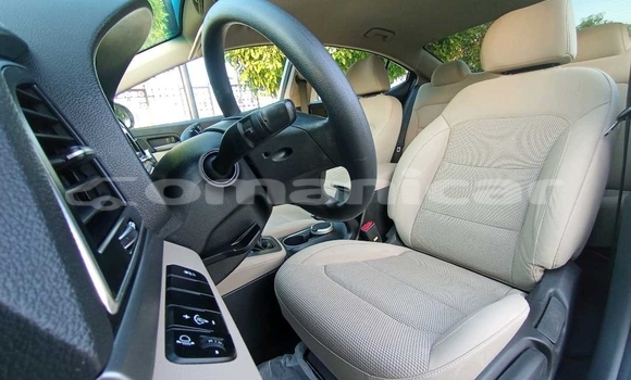 Buy Used Hyundai Elantra White Car in Muscat in Masqat Buy Used Hyundai Elantra White Car in Muscat in Masqat