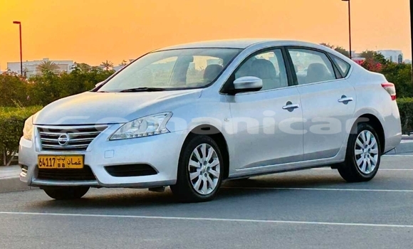 Buy Used Nissan Sentra Silver Car in Muscat in Masqat Buy Used Nissan Sentra Silver Car in Muscat in Masqat