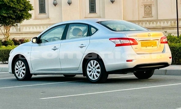 Buy Used Nissan Sentra Silver Car in Muscat in Masqat Buy Used Nissan Sentra Silver Car in Muscat in Masqat