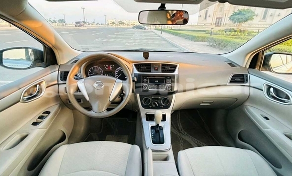 Buy Used Nissan Sentra Silver Car in Muscat in Masqat Buy Used Nissan Sentra Silver Car in Muscat in Masqat