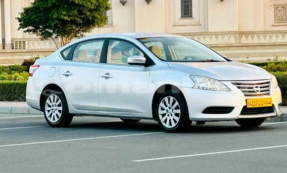 Buy Used Nissan Sentra Silver Car in Muscat in Masqat Buy Used Nissan Sentra Silver Car in Muscat in Masqat