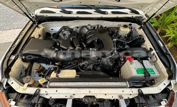 Buy Used Toyota FJ Cruiser White Car in Masqat in Masqat Buy Used Toyota FJ Cruiser White Car in Masqat in Masqat