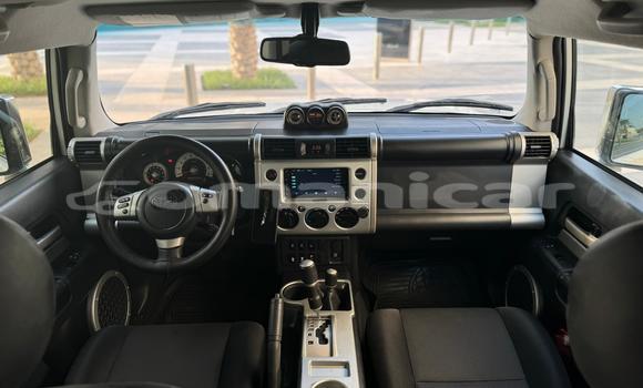 Buy Used Toyota FJ Cruiser White Car in Masqat in Masqat Buy Used Toyota FJ Cruiser White Car in Masqat in Masqat