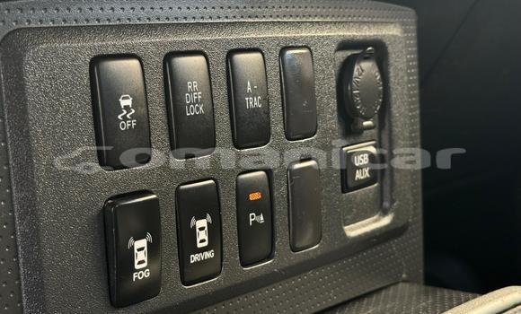 Buy Used Toyota FJ Cruiser White Car in Masqat in Masqat Buy Used Toyota FJ Cruiser White Car in Masqat in Masqat