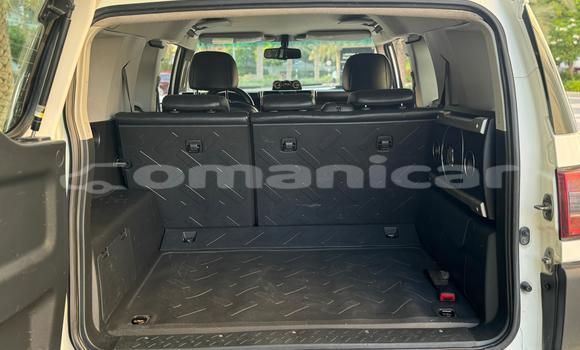 Buy Used Toyota FJ Cruiser White Car in Masqat in Masqat Buy Used Toyota FJ Cruiser White Car in Masqat in Masqat