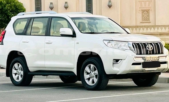 Buy Used Toyota Prado White Car in Muscat in Masqat Buy Used Toyota Prado White Car in Muscat in Masqat