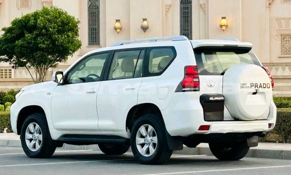 Buy Used Toyota Prado White Car in Muscat in Masqat Buy Used Toyota Prado White Car in Muscat in Masqat