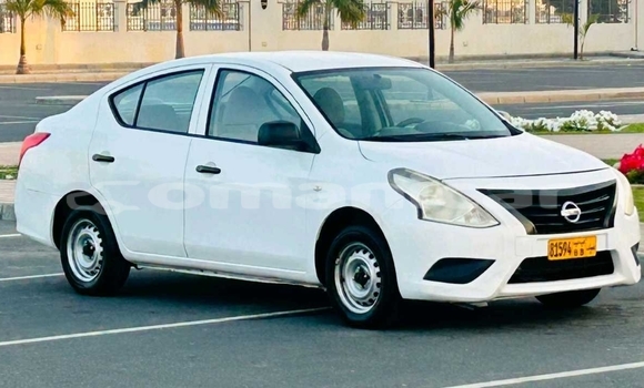 Buy Used Nissan Sunny White Car in Muscat in Masqat Buy Used Nissan Sunny White Car in Muscat in Masqat